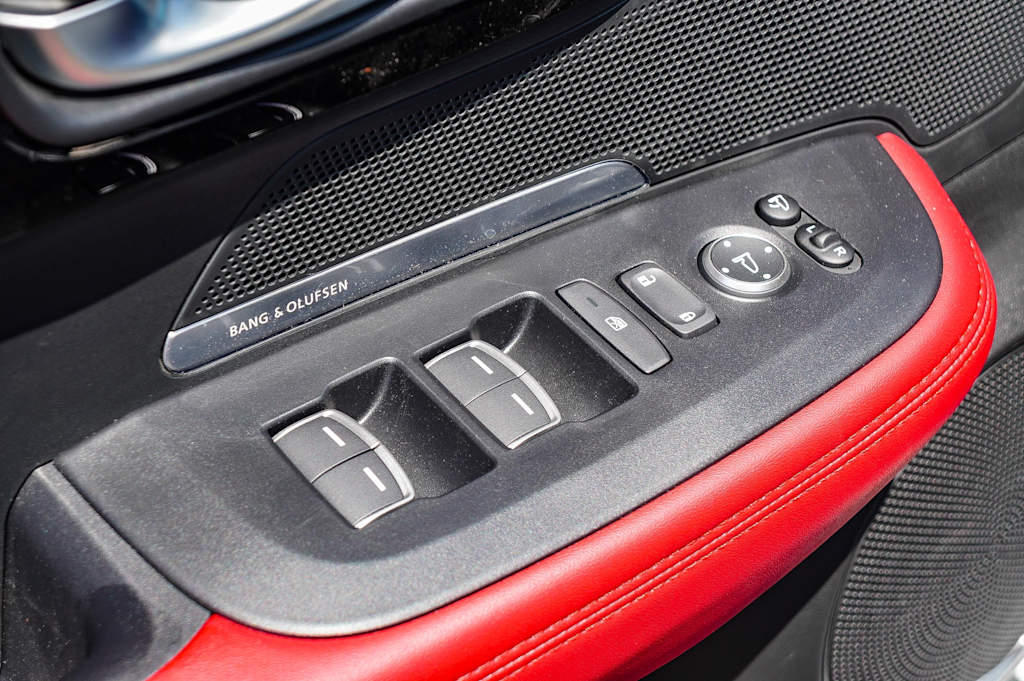 Thumbnail: 2025 Acura ADX - 28