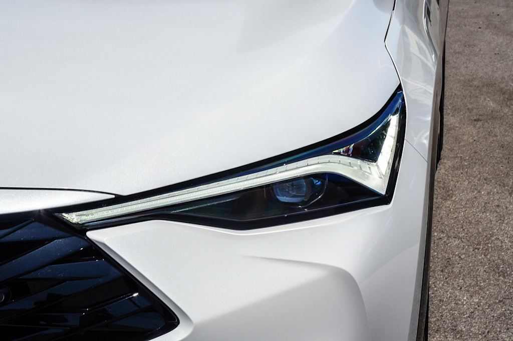 Thumbnail: 2025 Acura ADX - 21