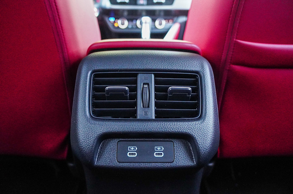 Thumbnail: 2025 Acura ADX - 26