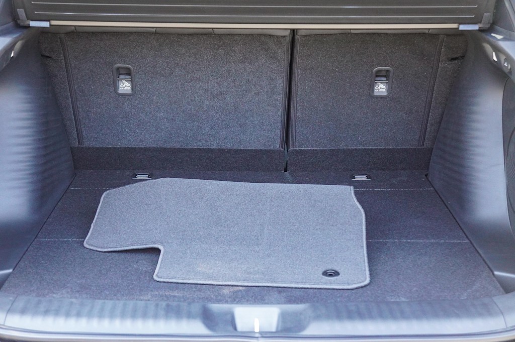 Thumbnail: 2025 Acura ADX - 16