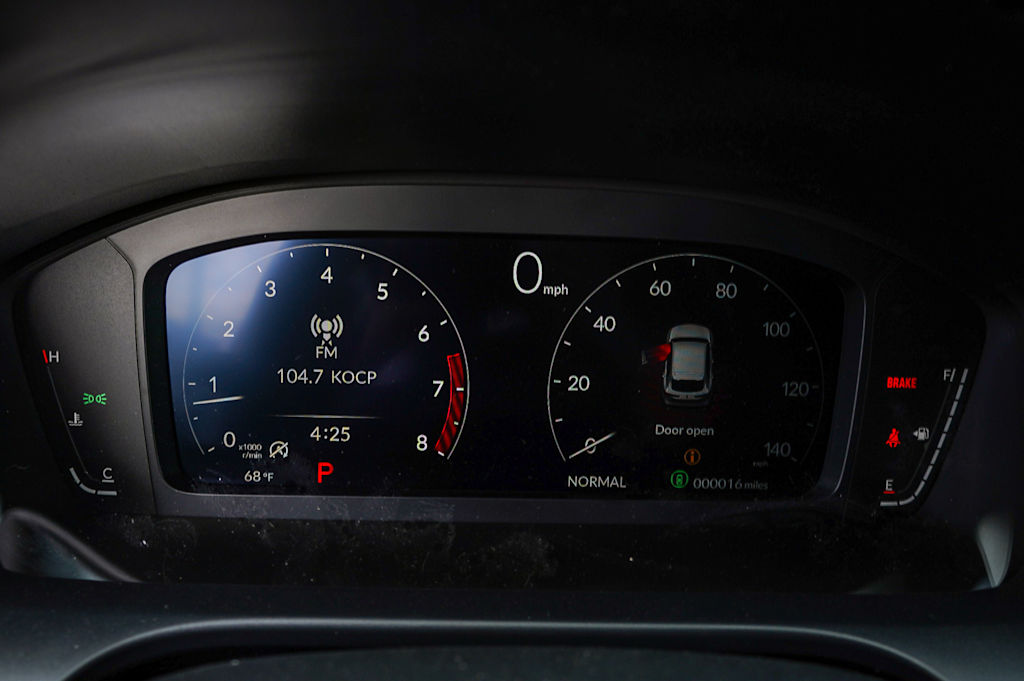 Thumbnail: 2025 Acura ADX - 15