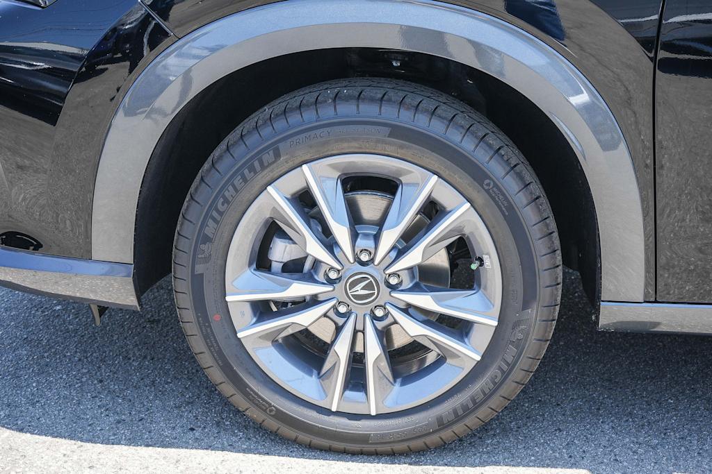 Thumbnail: 2025 Acura ADX - 6