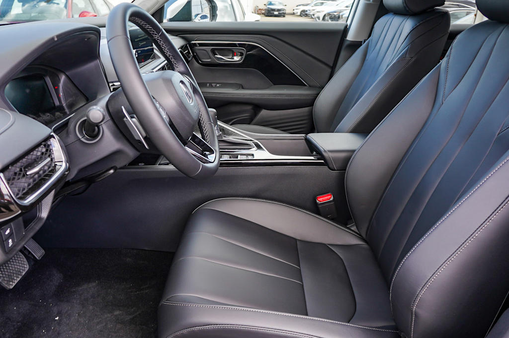 Thumbnail: 2025 Acura ADX - 10