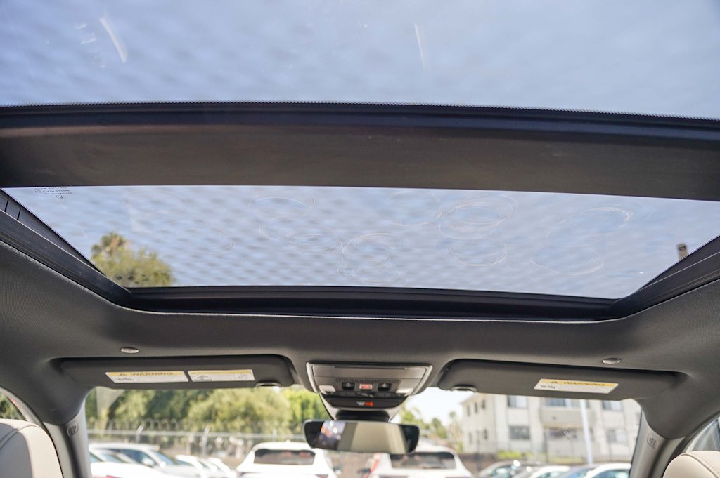 Thumbnail: 2025 Acura ADX - 25