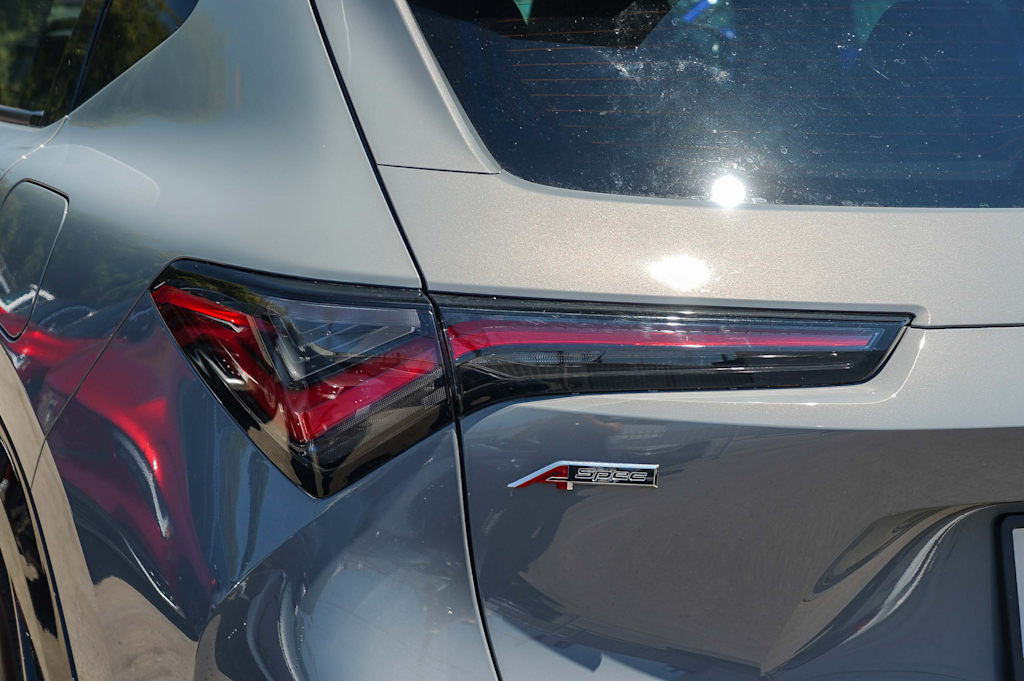 Thumbnail: 2025 Acura ADX - 18