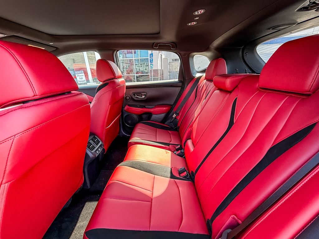 Thumbnail: 2025 Acura ADX - 12