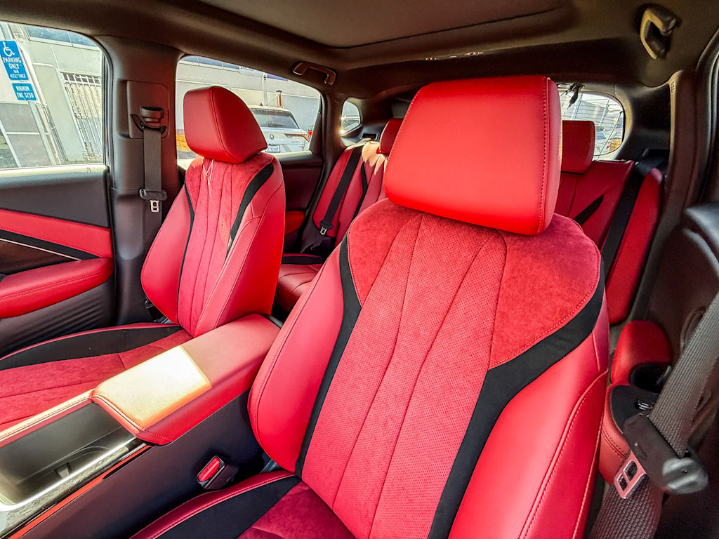 Thumbnail: 2025 Acura ADX - 26