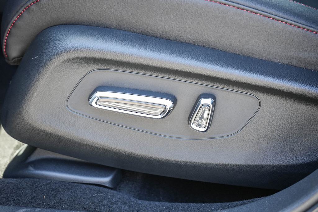 Thumbnail: 2025 Acura ADX - 28