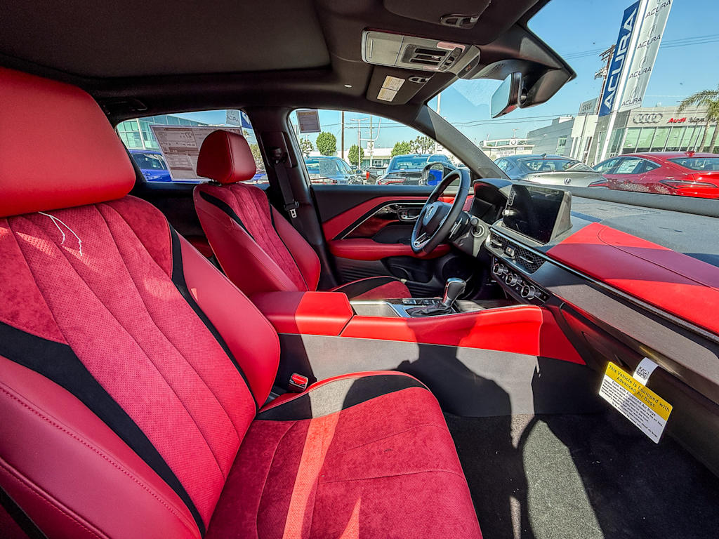 Thumbnail: 2025 Acura ADX - 9