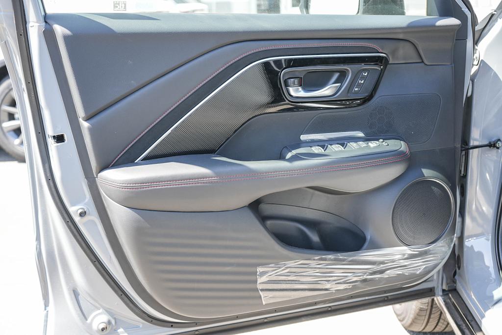 Thumbnail: 2025 Acura ADX - 28