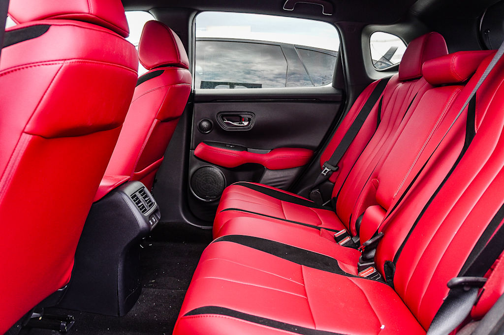 Thumbnail: 2025 Acura ADX - 11