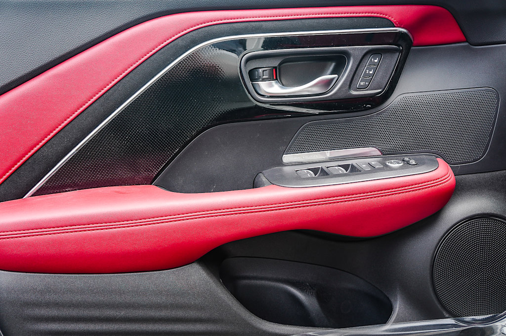 Thumbnail: 2025 Acura ADX - 28