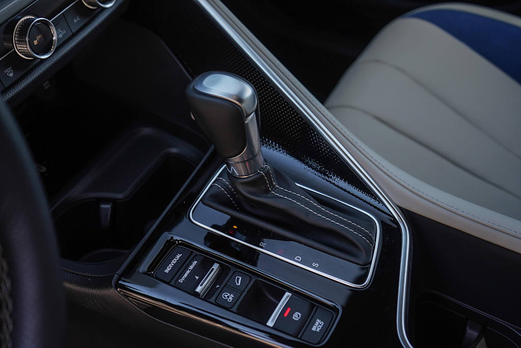 Thumbnail: 2025 Acura ADX - 13