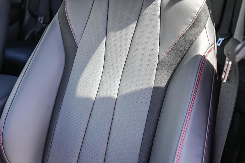 2025 Acura ADX A-SPEC 16