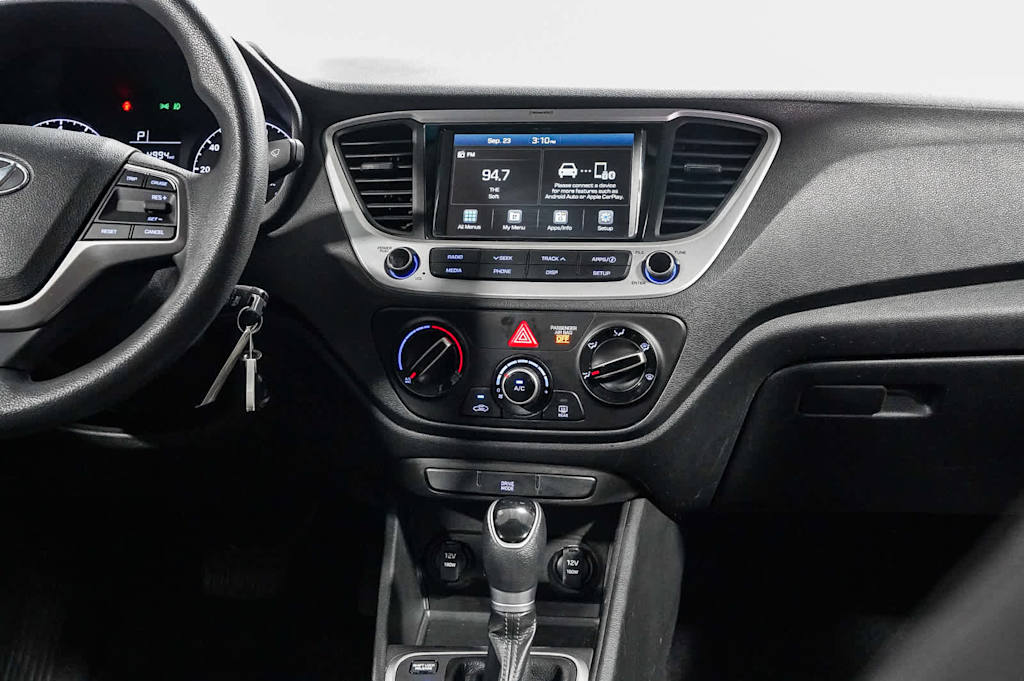 Thumbnail: 2022 Hyundai Accent - 9