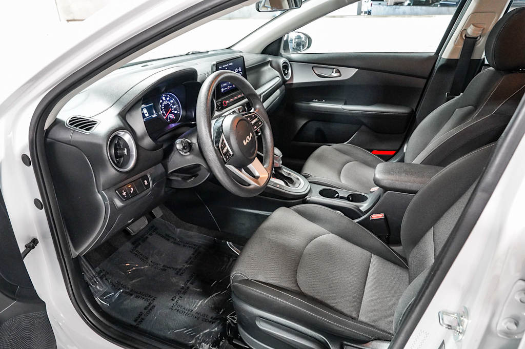 Thumbnail: 2024 Kia Forte - 11