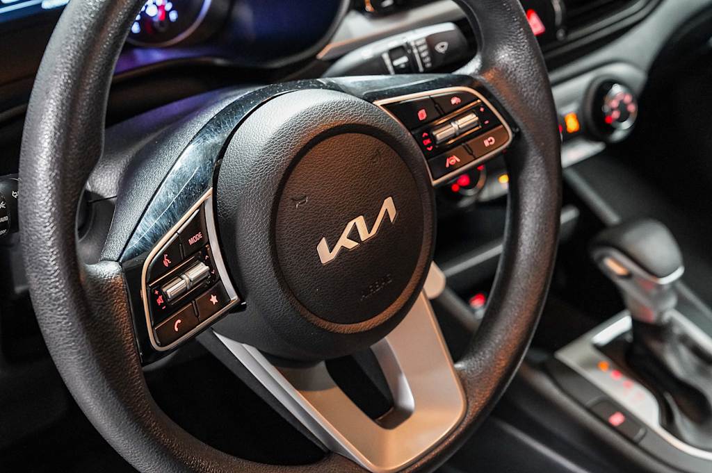 Thumbnail: 2024 Kia Forte - 14