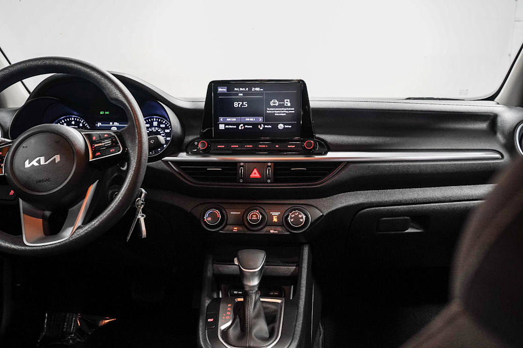 Thumbnail: 2023 Kia Forte - 8
