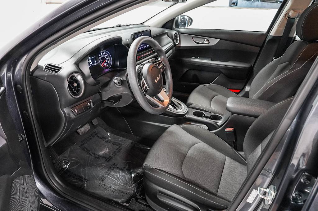 Thumbnail: 2023 Kia Forte - 10