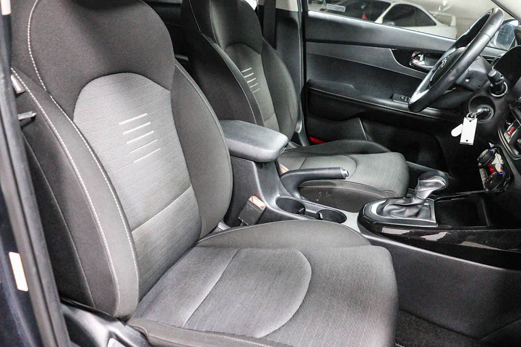 Thumbnail: 2019 Kia Forte - 9