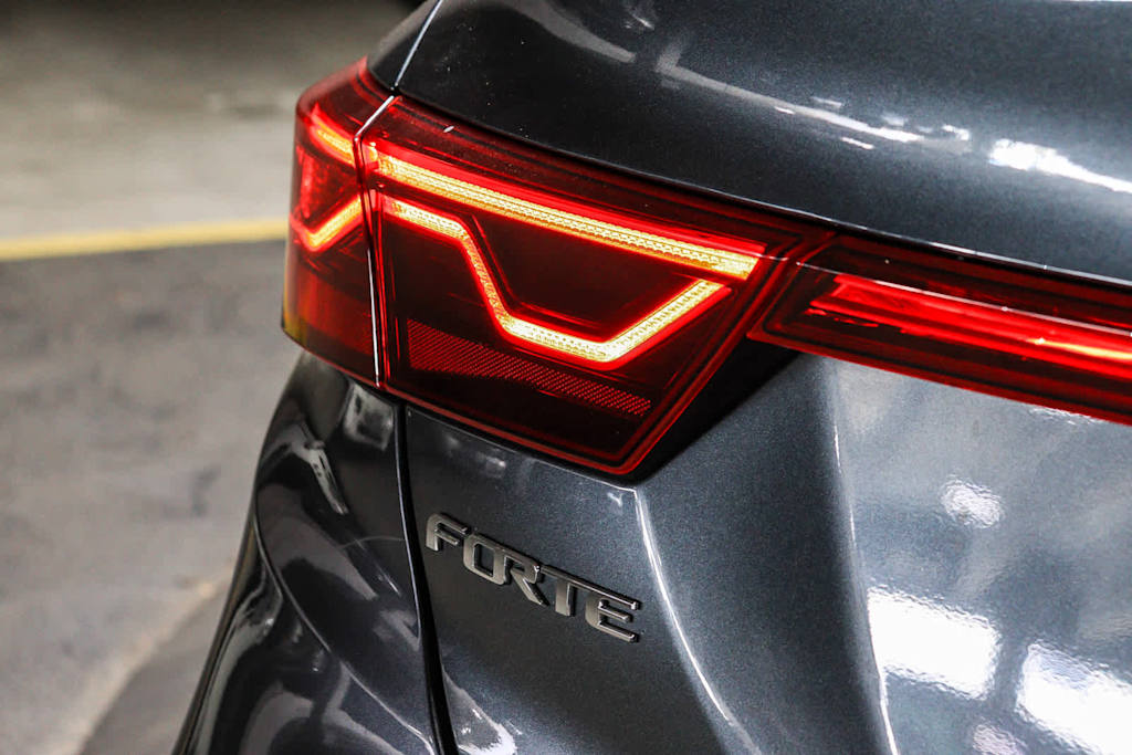 Thumbnail: 2019 Kia Forte - 23