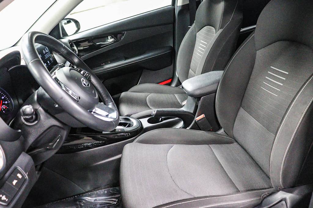 Thumbnail: 2019 Kia Forte - 10