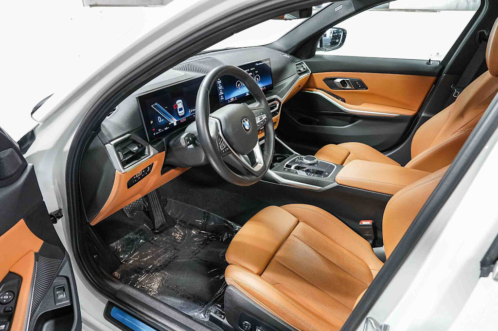 Thumbnail: 2024 BMW 3 Series - 10