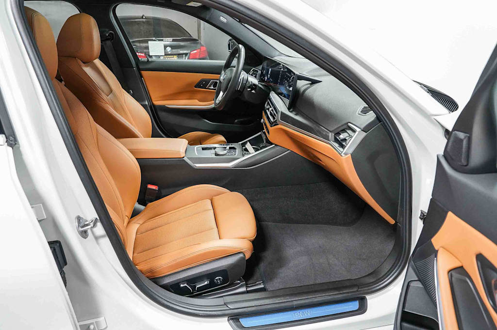 Thumbnail: 2024 BMW 3 Series - 9