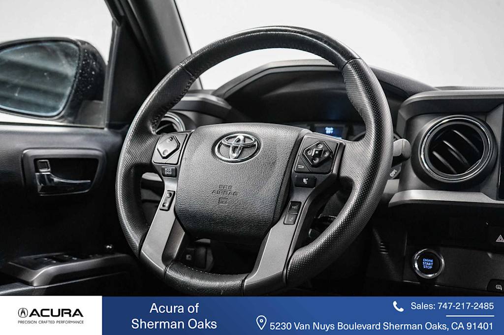 Thumbnail: 2018 Toyota Tacoma - 12