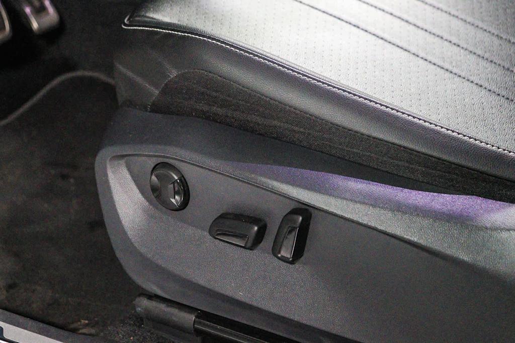 Thumbnail: 2023 Volkswagen Tiguan - 26