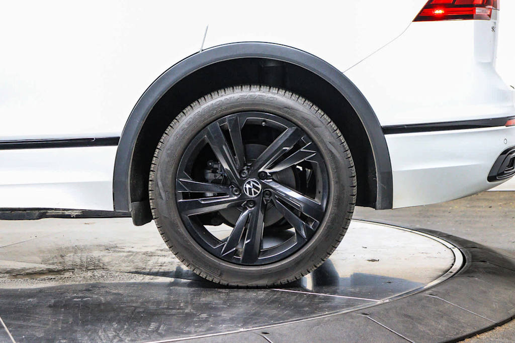 Thumbnail: 2023 Volkswagen Tiguan - 23