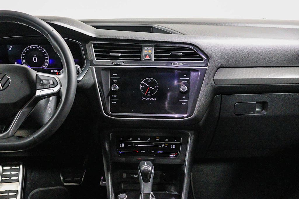 Thumbnail: 2023 Volkswagen Tiguan - 9