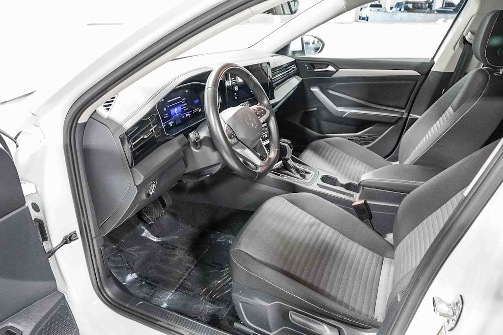 Thumbnail: 2025 Volkswagen Jetta - 11