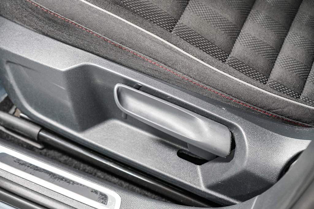 Thumbnail: 2021 Volkswagen Jetta - 25