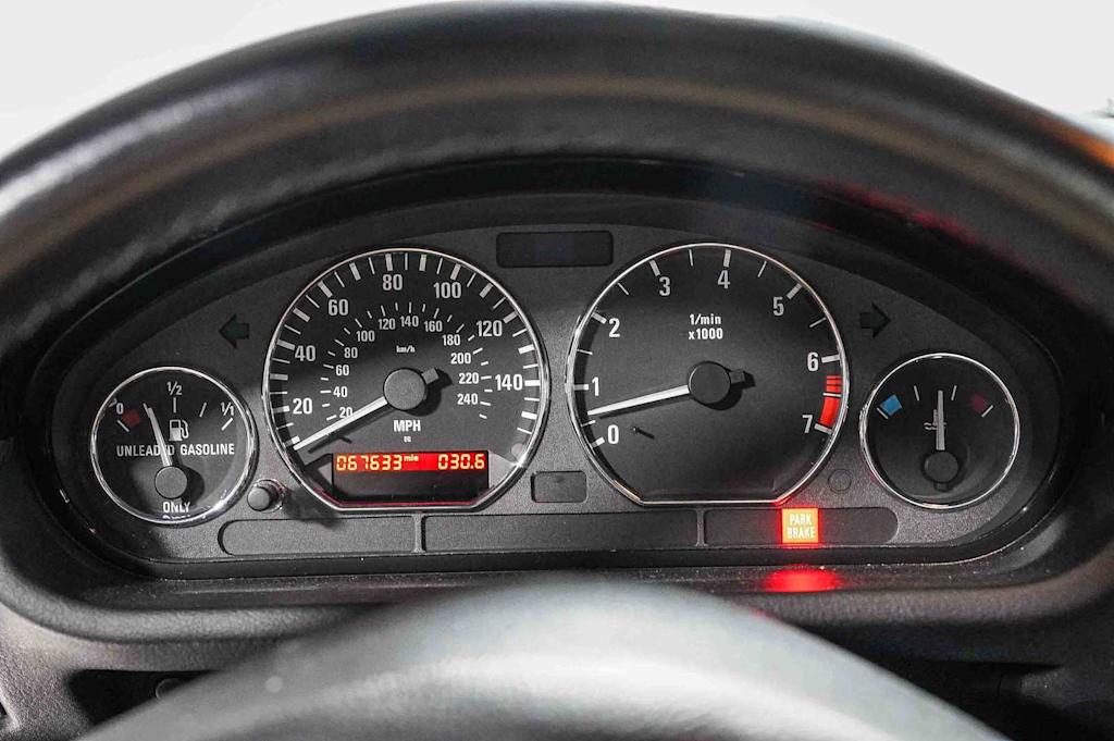 Thumbnail: 2002 BMW Z3 - 14