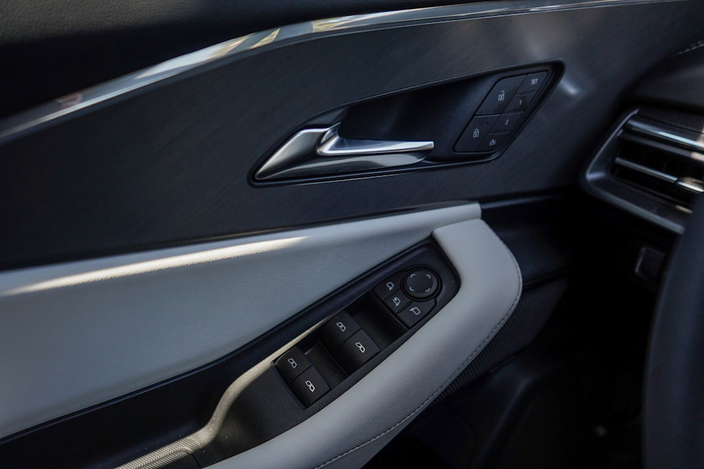 Thumbnail: 2024 Acura ZDX - 26
