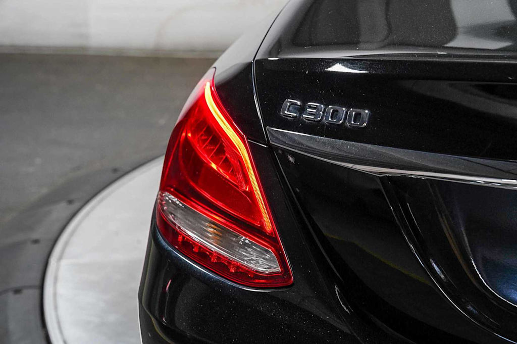 Thumbnail: 2018 Mercedes-Benz C-Class - 22