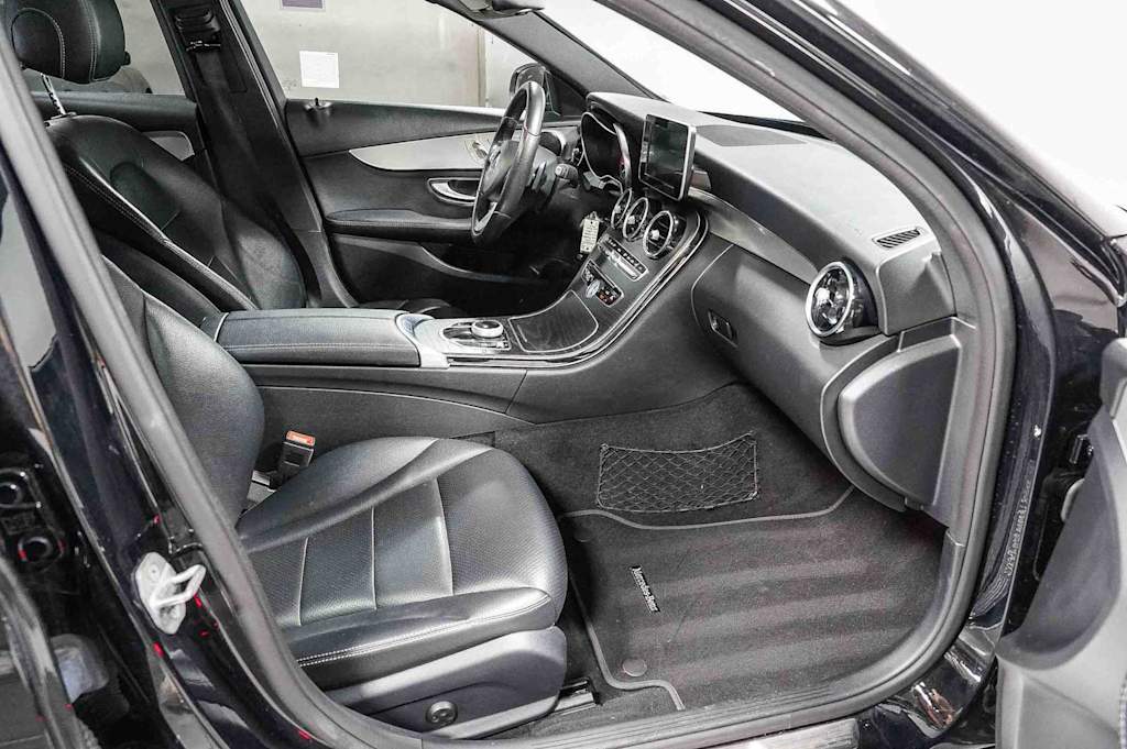 Thumbnail: 2018 Mercedes-Benz C-Class - 10