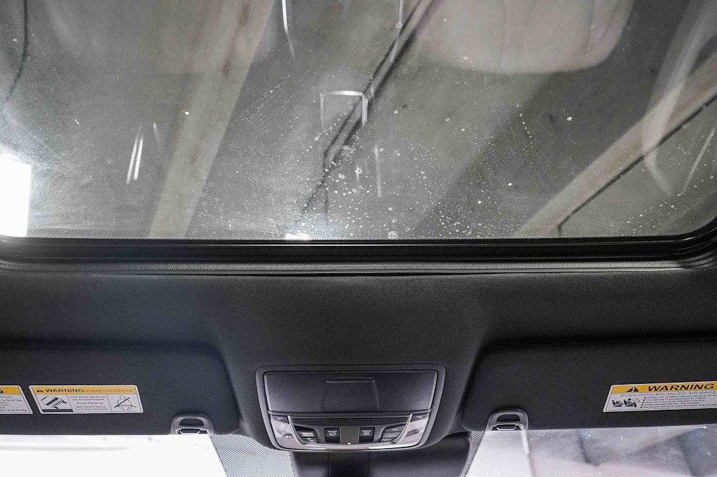 Thumbnail: 2025 Acura RDX - 26