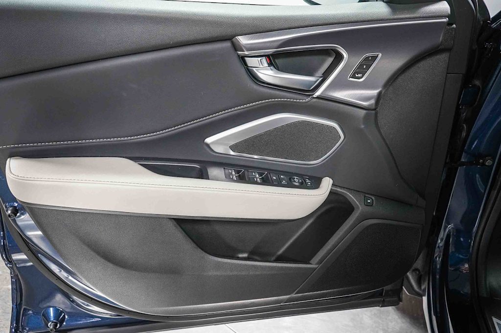 Thumbnail: 2025 Acura RDX - 28