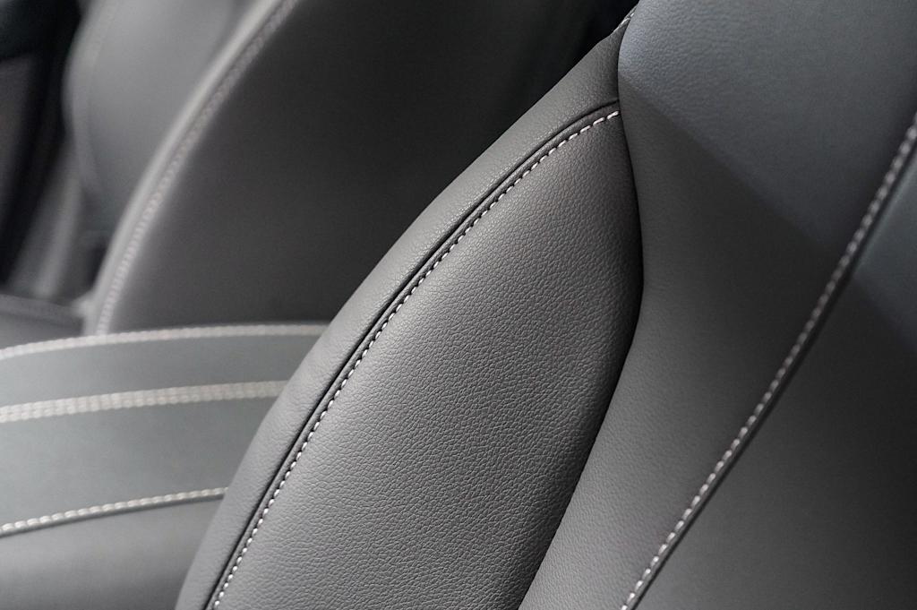 Thumbnail: 2025 Acura RDX - 26