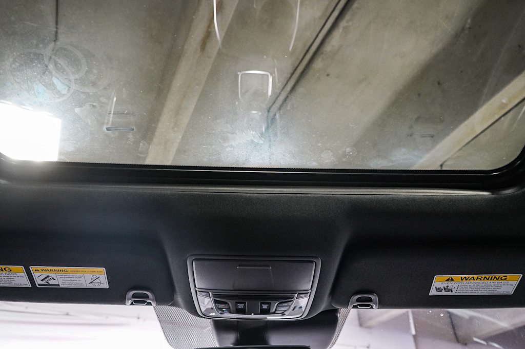 Thumbnail: 2025 Acura RDX - 25