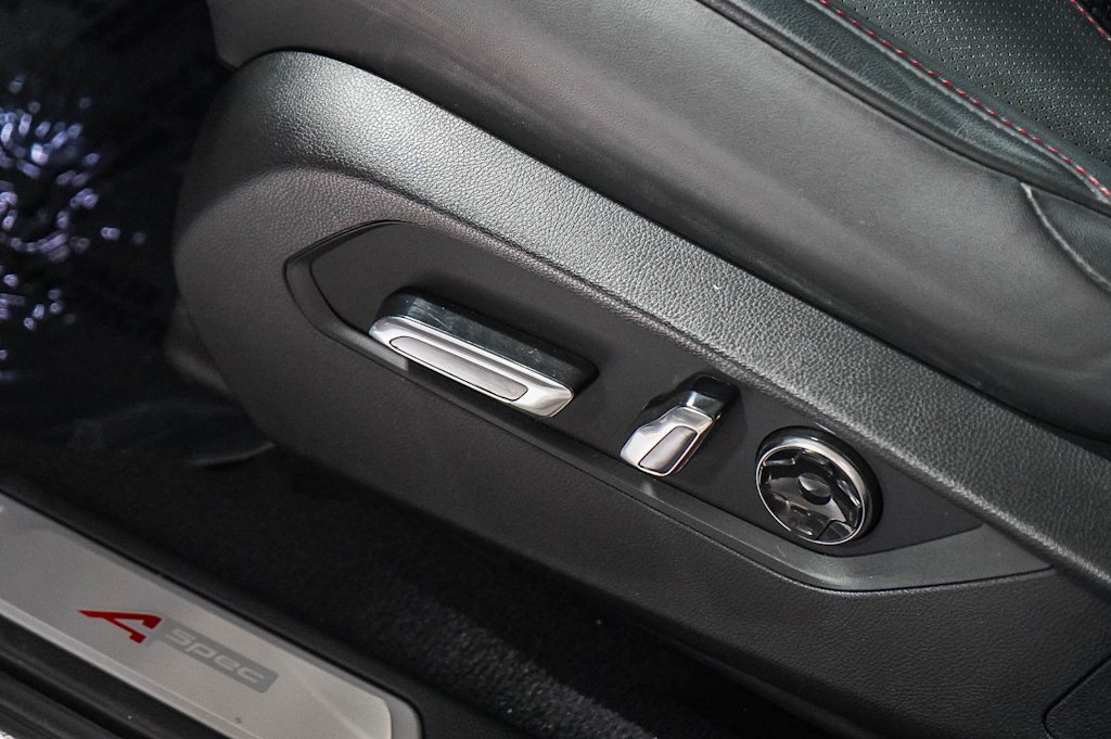 Thumbnail: 2023 Acura RDX - 28