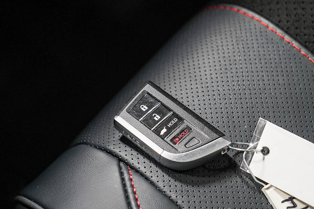 Thumbnail: 2023 Acura RDX - 18