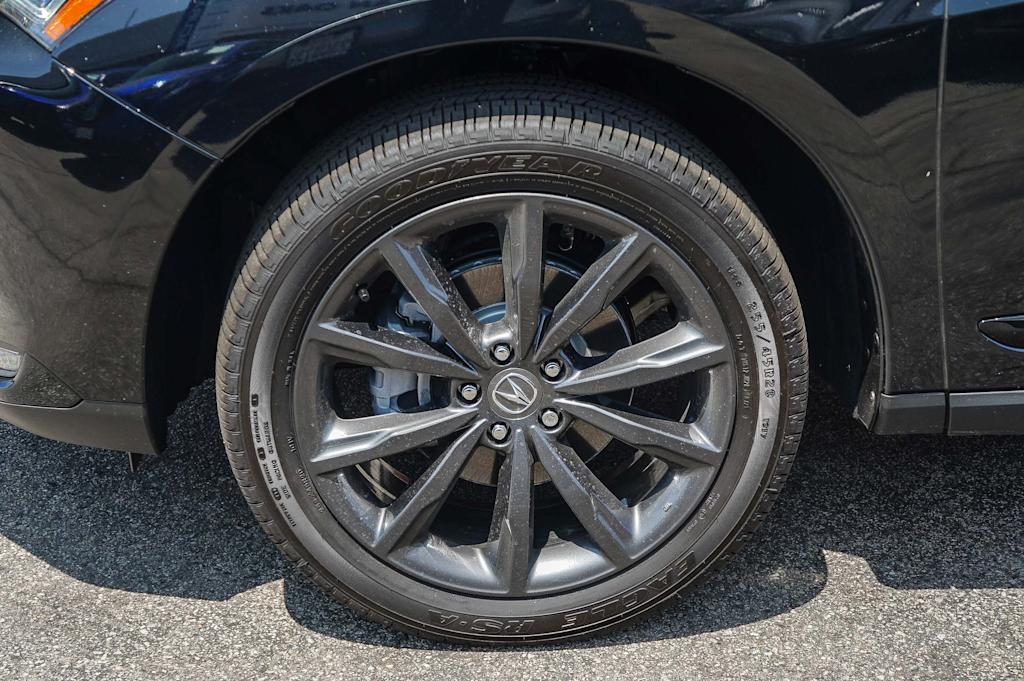 Thumbnail: 2025 Acura RDX - 7