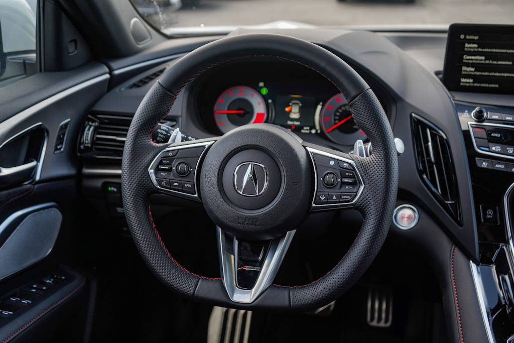 Thumbnail: 2025 Acura RDX - 9