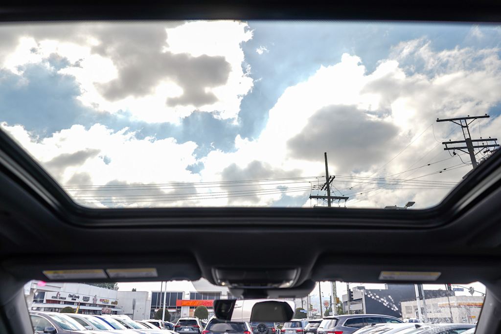 Thumbnail: 2025 Acura RDX - 24