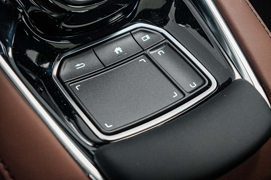 Thumbnail: 2026 Acura RDX - 30
