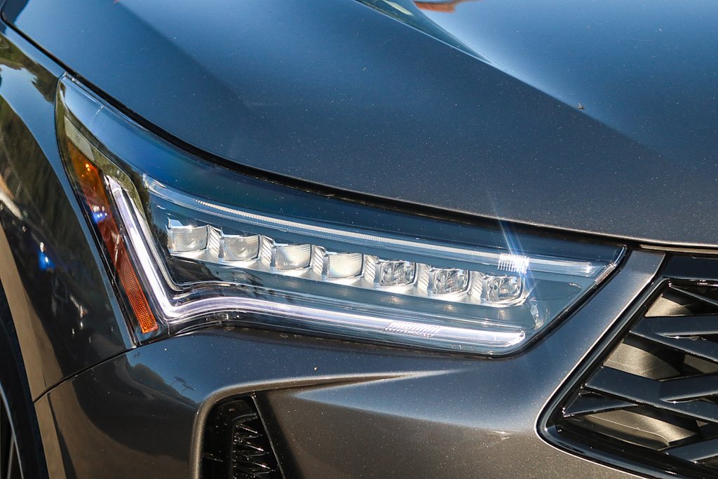 Thumbnail: 2025 Acura RDX - 18