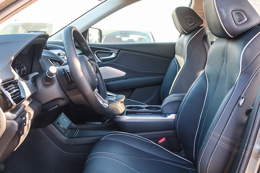 Thumbnail: 2025 Acura RDX - 10